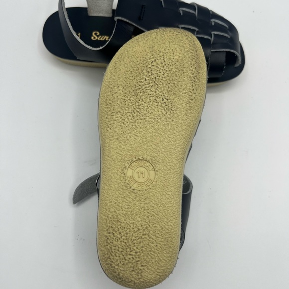 Salt Water Water Friendly Fishermen Sandal - Picture 4 of 5